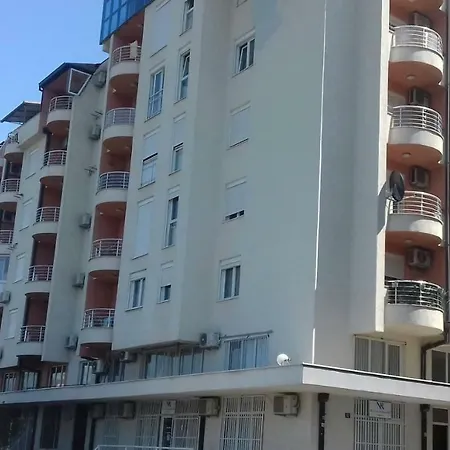Moon Beneton Podgorica